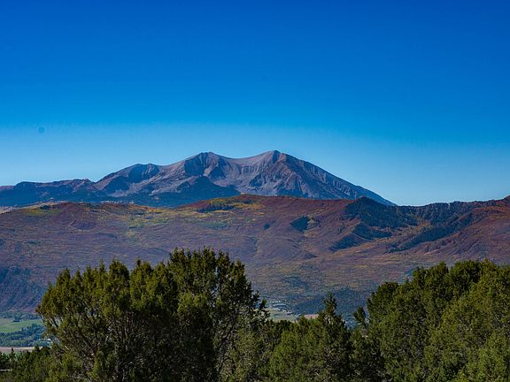 3rd image of 7 Blue Creek Overlook