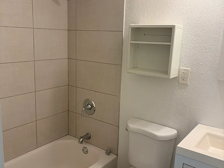 2745 2nd Ave S #3 — Photo 5