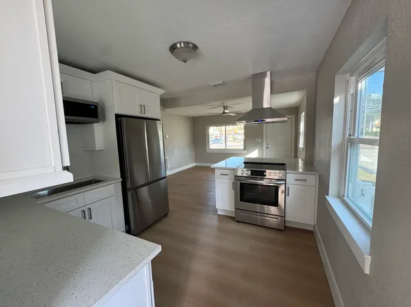 3428 49th St N, Saint Petersburg, FL 33710