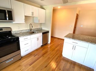 93 Glen St #1, Somerville, MA 02145