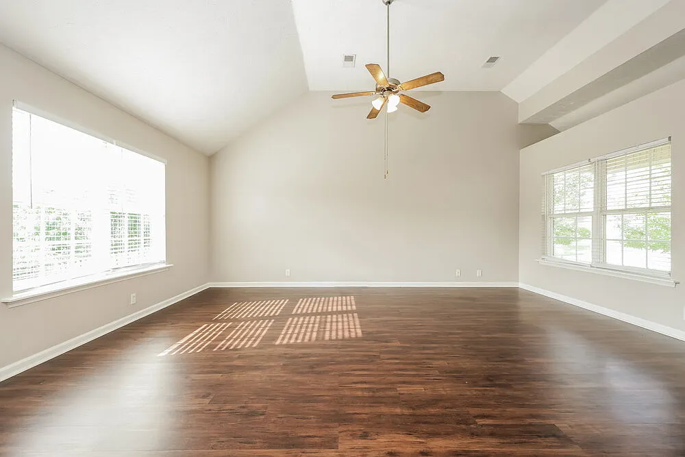 3 bed, 2.5 bath, 1484 sqft, $1,925 — Photo 4