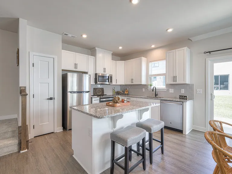 2013 Walnut Ln — Photo 11
