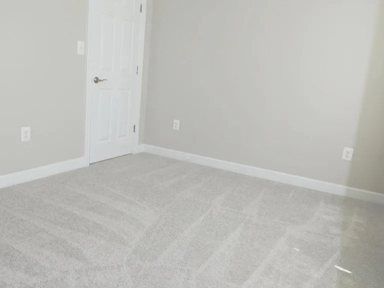 1604 Kinnaird Ter NE — Photo 32