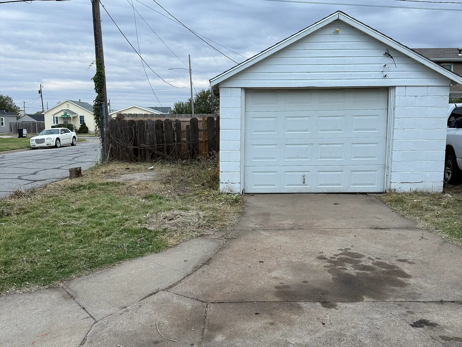 2 bed, 1.5 bath, 816 sqft, $950 — Photo 3