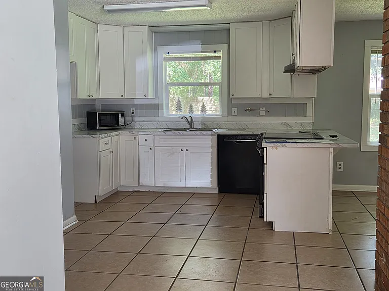 504 Martha Dr — Photo 13