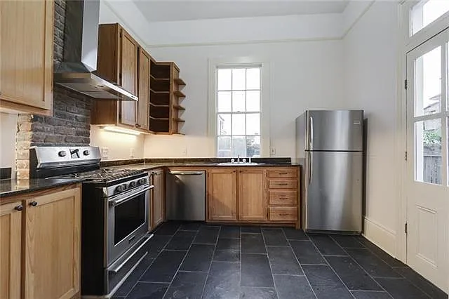 1721 Louisiana Ave — Photo 3