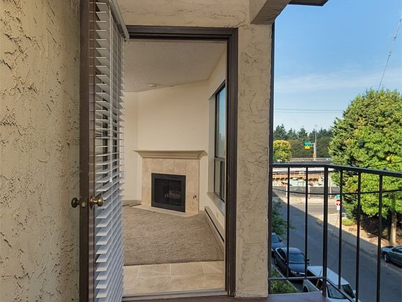 2nd image of 9416 1st Ave NE APT 205