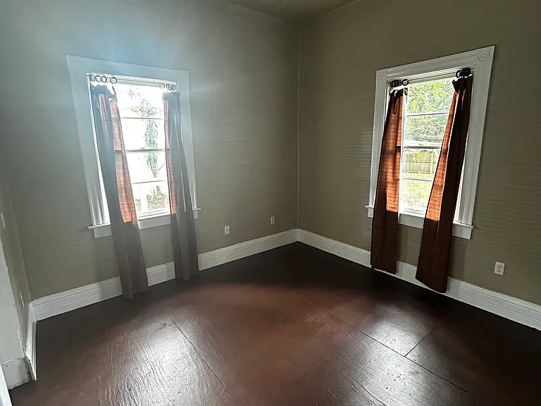 17 Sanchez Ave — Photo 3