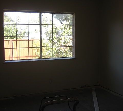 4th image of 2706 Chopin Ave