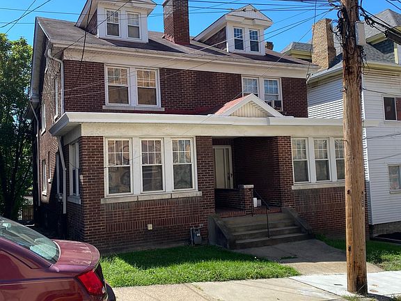 107 W Sycamore St