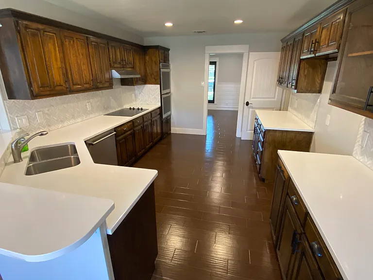 3322 Grandview Dr — Photo 8