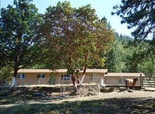 540 Hodson Rd, Gold Hill, OR 97525