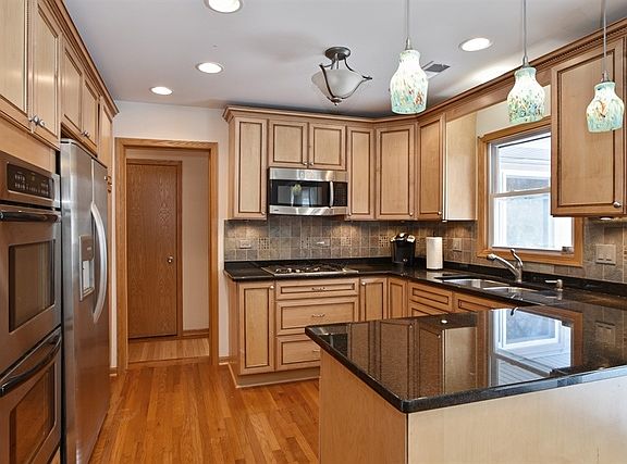 3rd image of 8530 Paloma Dr