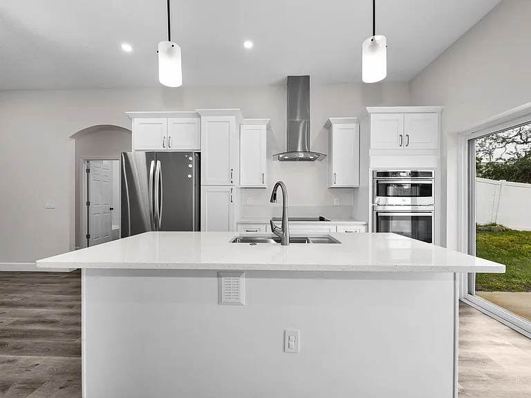 21-web-or-mls-Kitchen 7_07042026