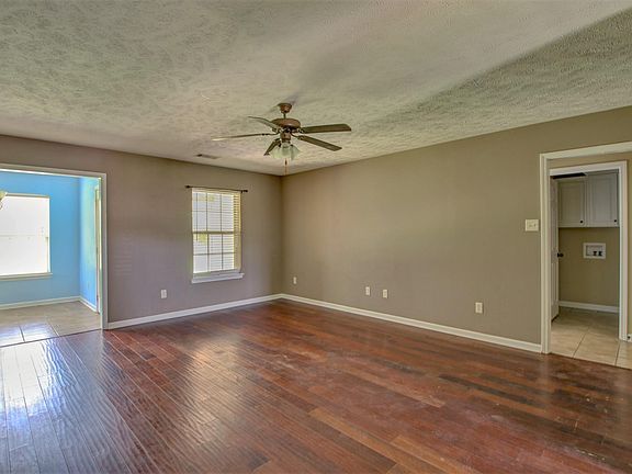 5th image of 87 Willow Lake Dr