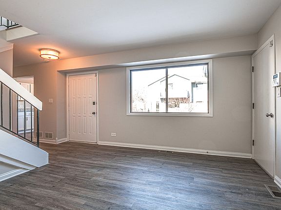 2nd image of 1032 Stockton Ct