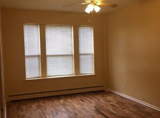 352 E 60th St APT 201, Chicago, IL 60637
