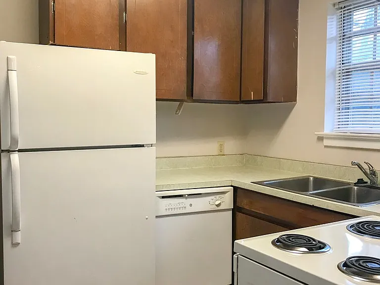 2846 Walton Way #11 — Photo 6