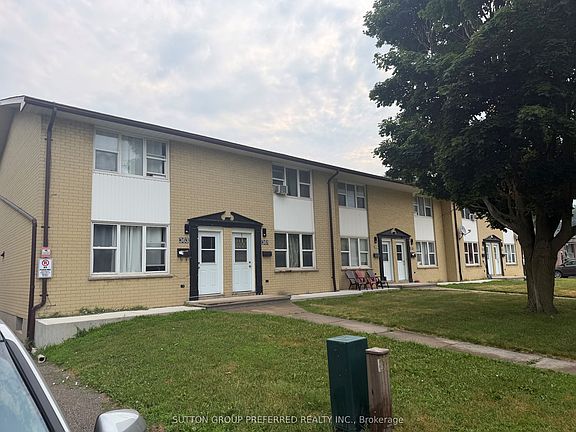 2nd image of 363 Saulsbury St