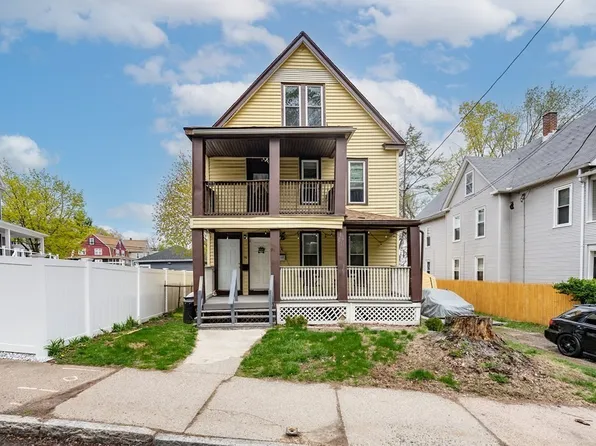 93-95 Hitchcock St, Holyoke, MA 01040