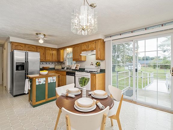 4th image of 44 Kingswood Ct