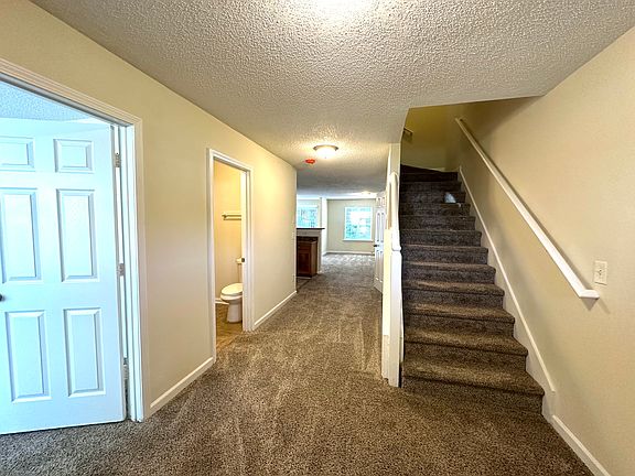 hickorylaneentryway_08132024