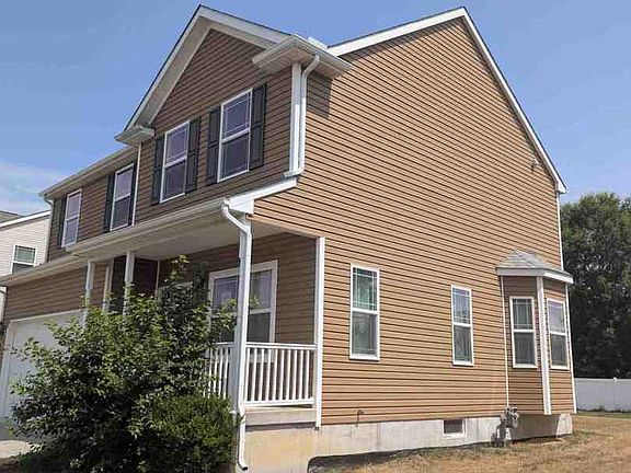 2nd image of 365 Northdown Dr
