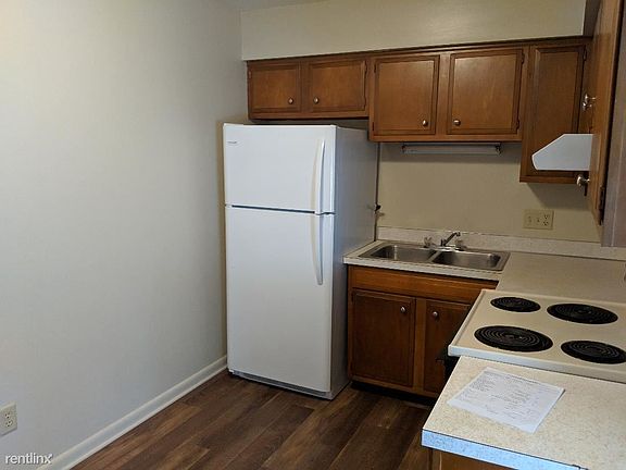 3rd image of 3295 Ramond St APT 11