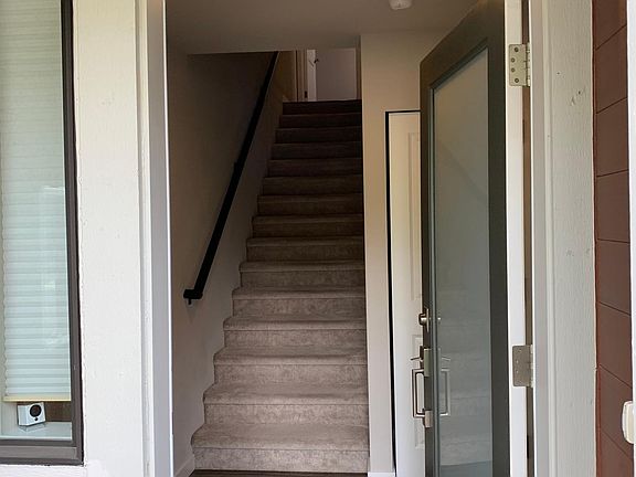 3rd image of 16027 Manor Way #E3