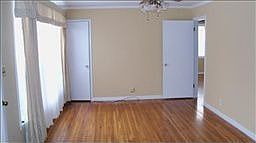 3rd image of 46 Lealand Dr