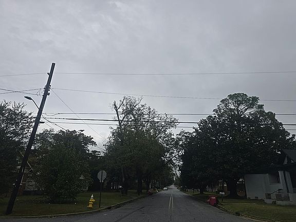 4th image of 608 Lynmore Ave