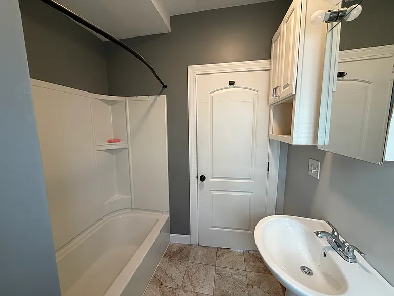 1 Bailey St #1 — Photo 2