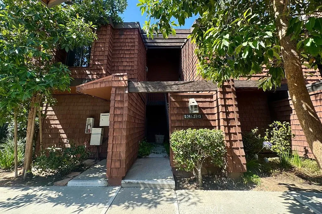 1 bed, 684 sqft, $2,350 — Photo 1
