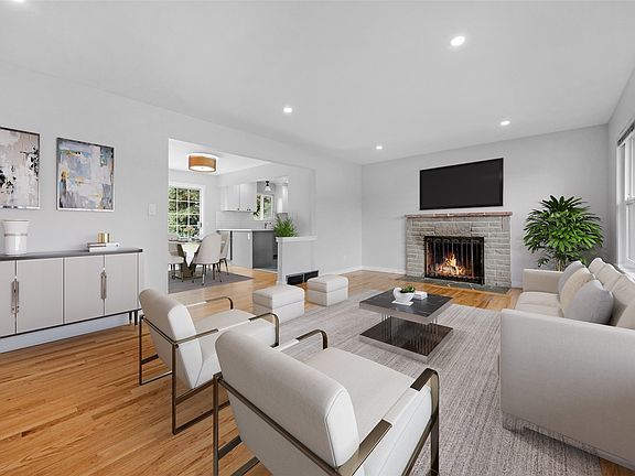 5th image of 3811 SW 105th Street