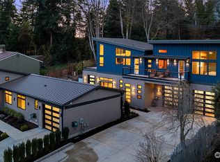 415 & 417 Robinwood Dr NE, Bainbridge Island, WA 98110