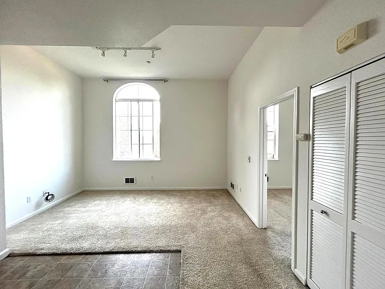 516 Martha St #207 — Photo 2