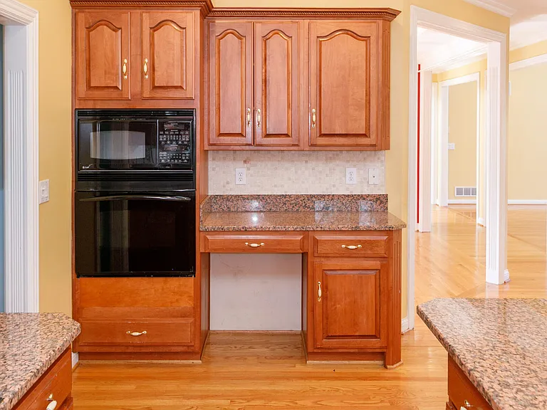 9511 Felsmere Cir — Photo 15