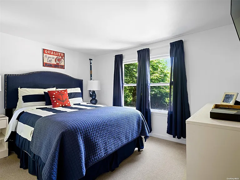 4 White Ln — Photo 14