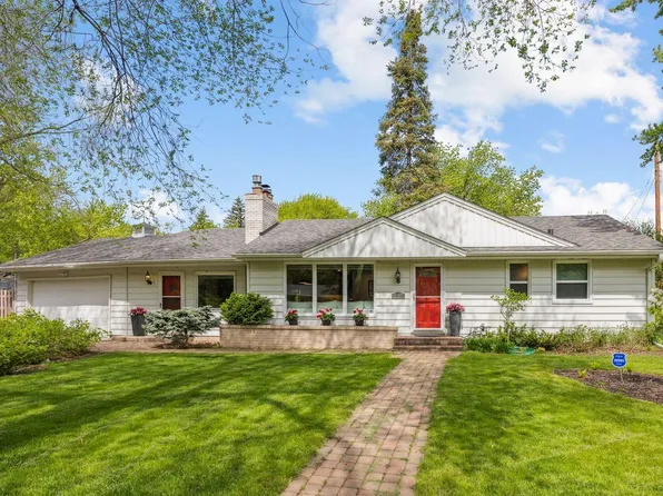 1601 Constance Dr E, Golden Valley, MN 55422