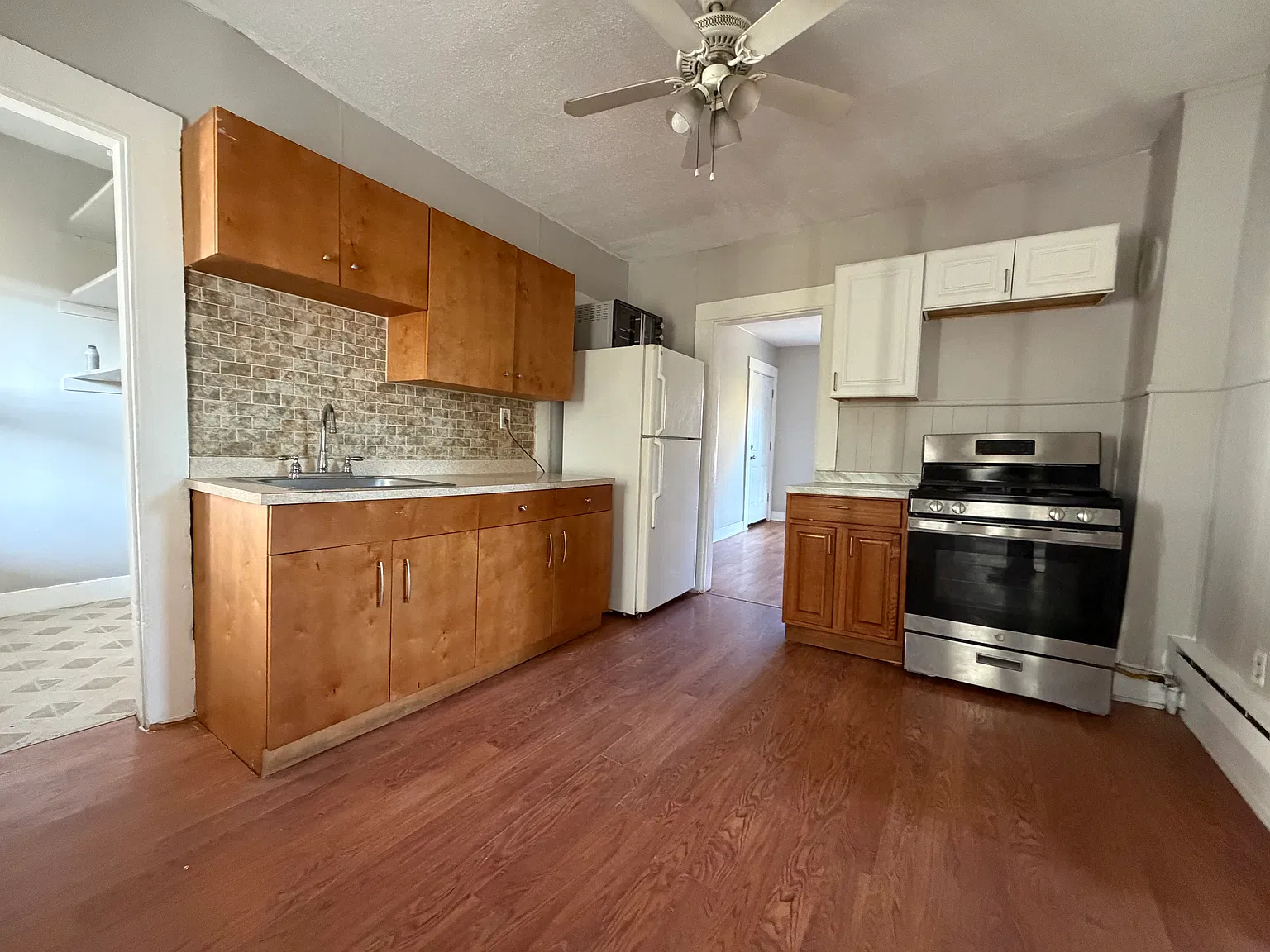 2 bed, 800 sqft, $1,495 — Photo 2