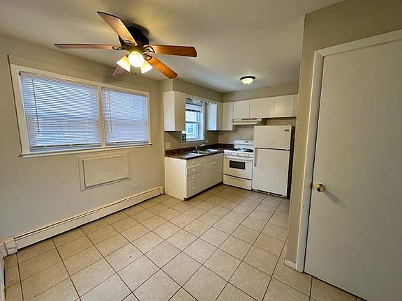 4th image of 2105 135th Pl APT 3
