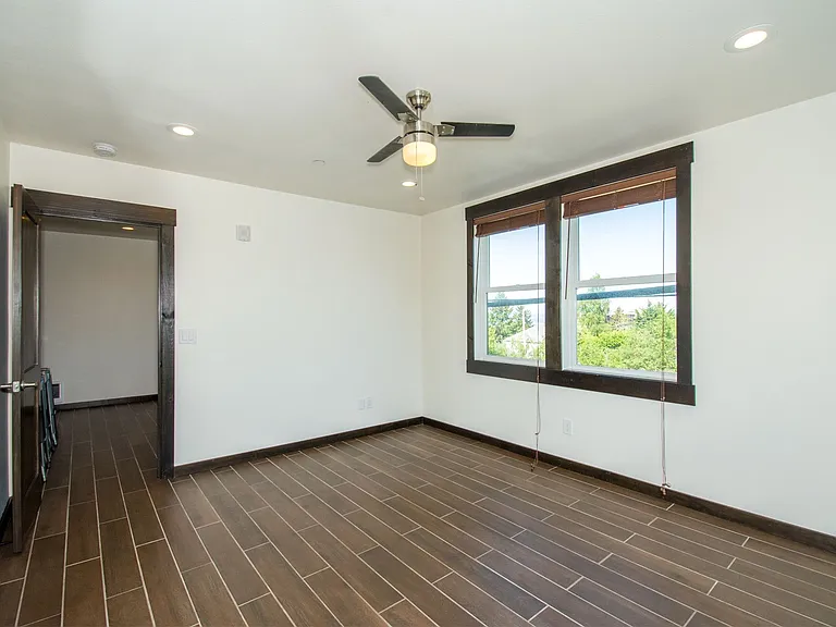 5811 N 51st St #2 — Photo 3