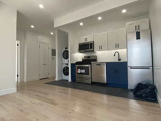 Rented by EXR | media 5