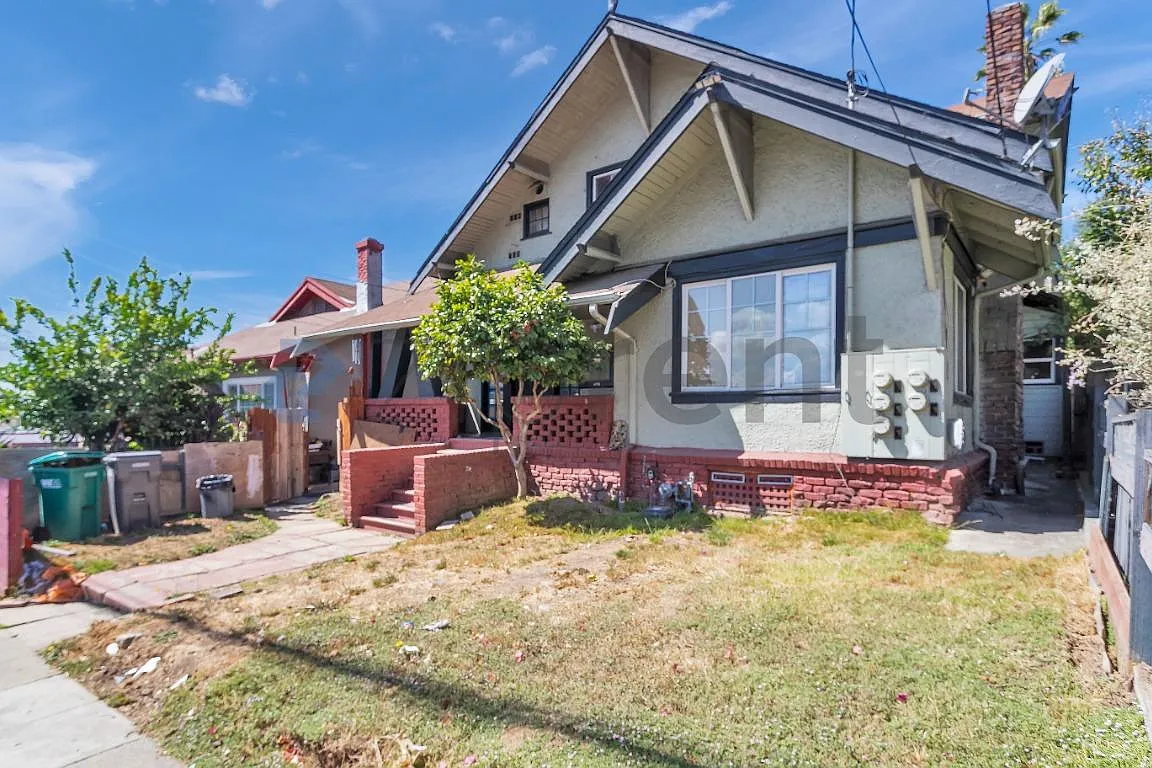 5315 Cole St — Photo 2
