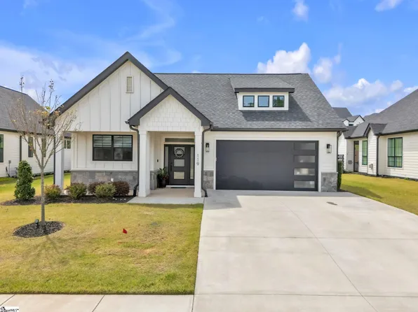 119 Winding Rock Rd, Simpsonville, SC 29680