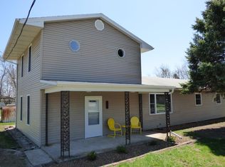 604 N 4th Ave, Chenoa, IL 61726