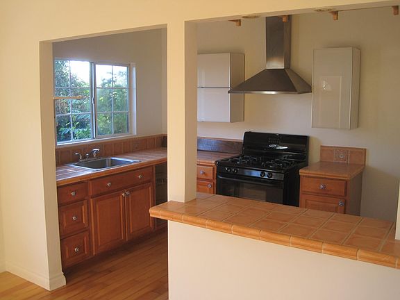 3rd image of 1465 Wallace Ave