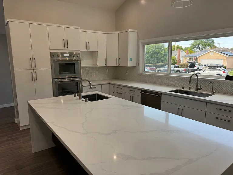 2406 Beechwood Ave — Photo 8