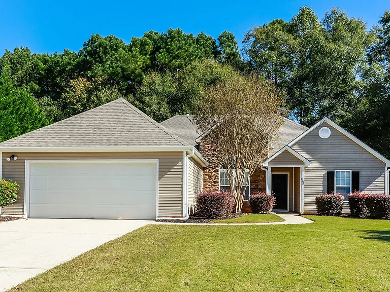 663 Stonecrest Dr — Photo 1