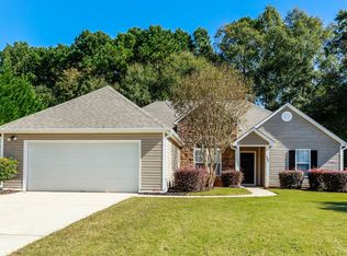 663 Stonecrest Dr, Loganville, GA 30052
